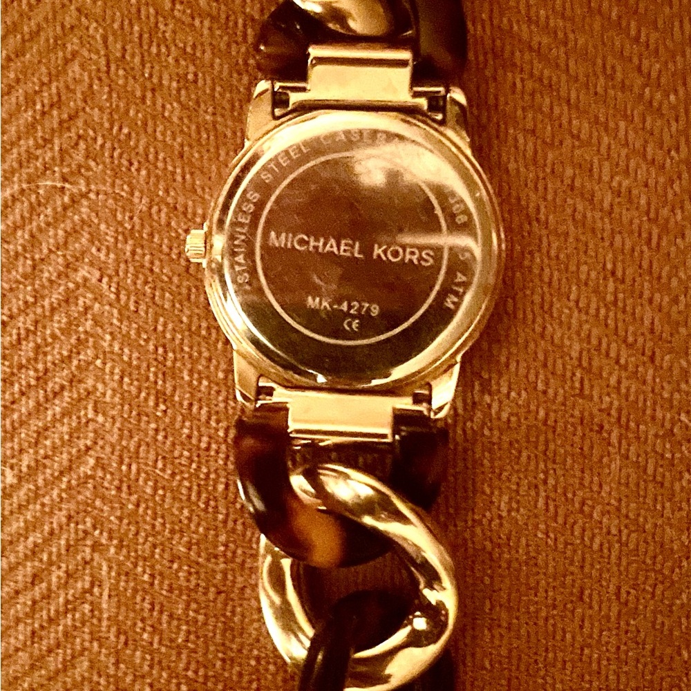 Michael Kors Gold Chain Link Watch - Picture 3 of 10